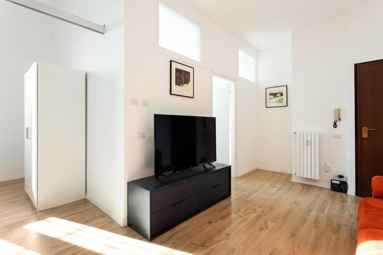 Spacious Flat Close To Fondazione Prada & Metro Mediolan Zewnętrze zdjęcie